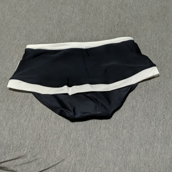 Black and White bikini, new with tags - Picture 4 of 5